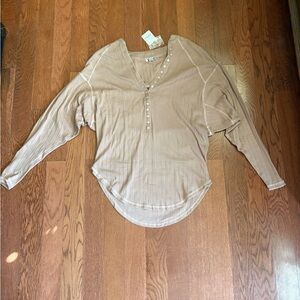 Free People Taupe Oversized Button-Front Long Sleeve Henley. Size XS NWT